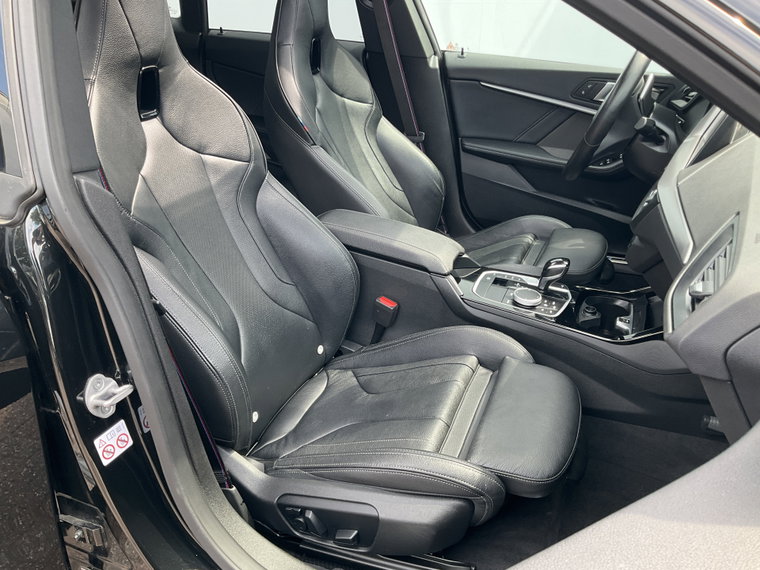 Vehicle Image 52