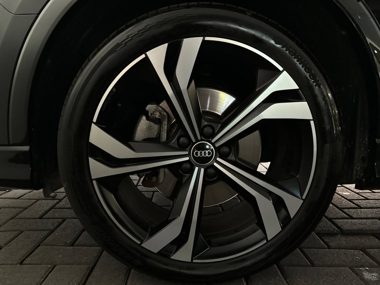 Vehicle Image 37