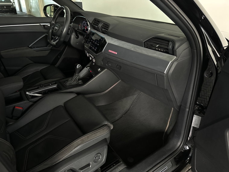 Vehicle Image 38