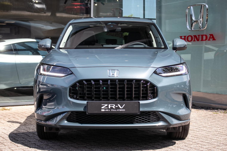 Vehicle Image 12