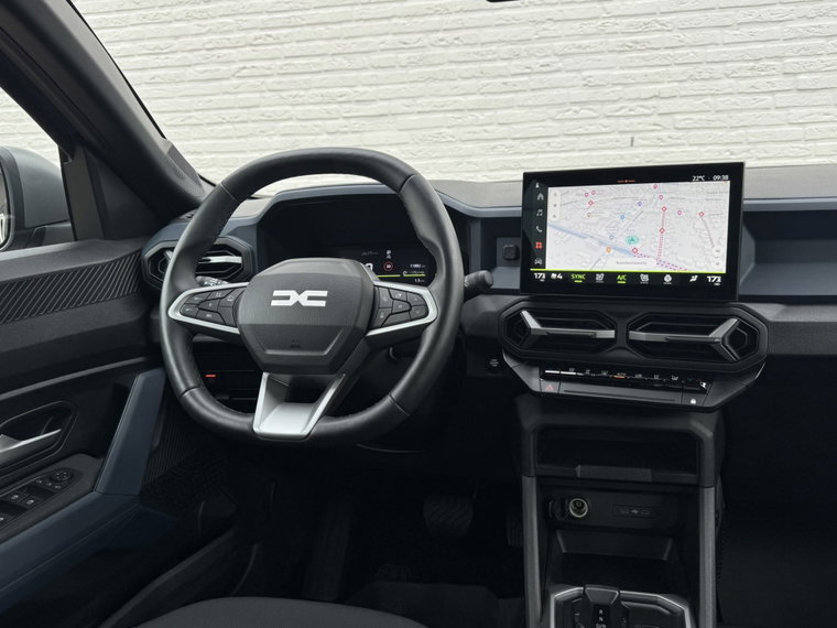 Vehicle Image 32