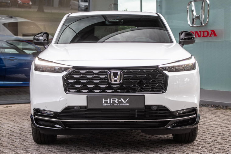 Vehicle Image 12
