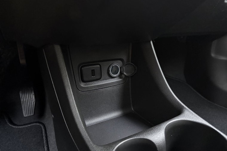 Vehicle Image 21