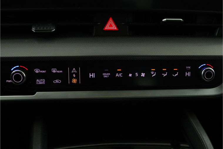 Vehicle Image 28