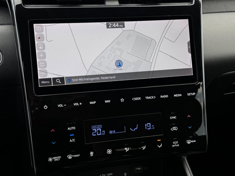 Vehicle Image 17