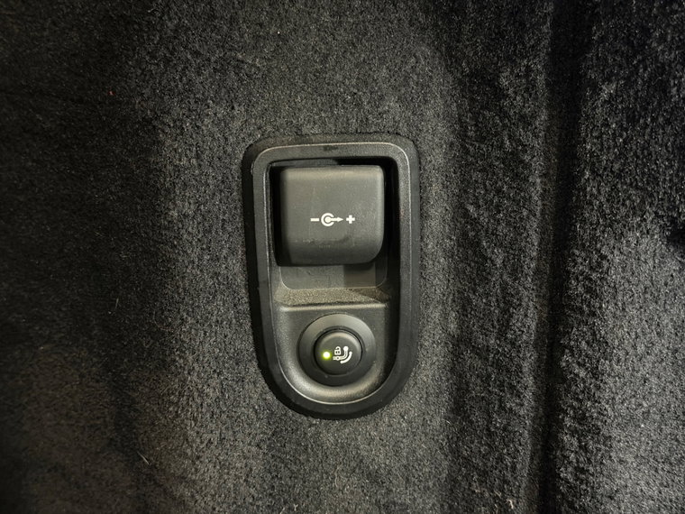 Vehicle Image 34