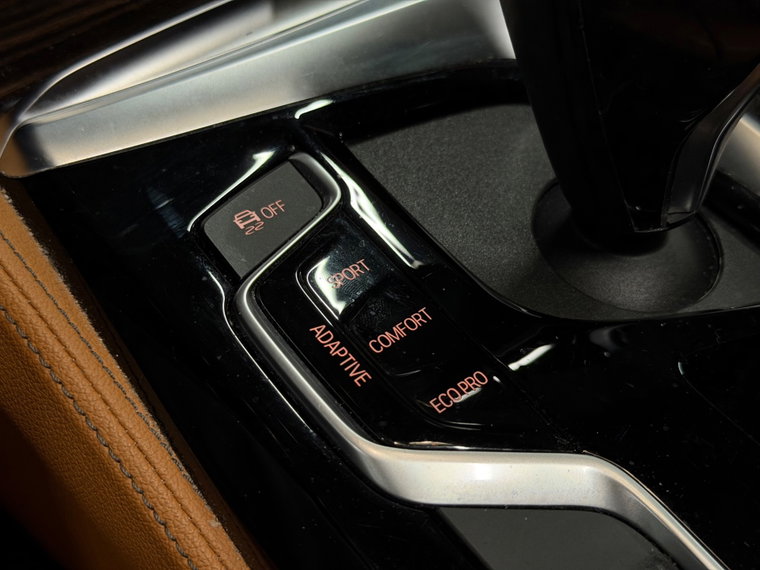 Vehicle Image 42