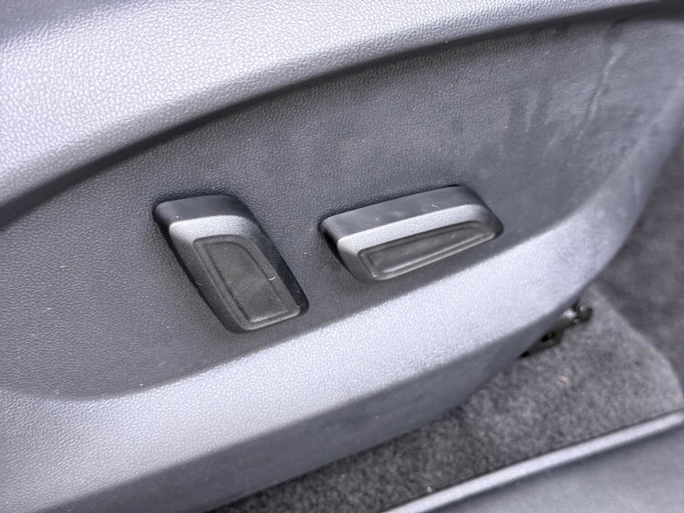 Vehicle Image 42