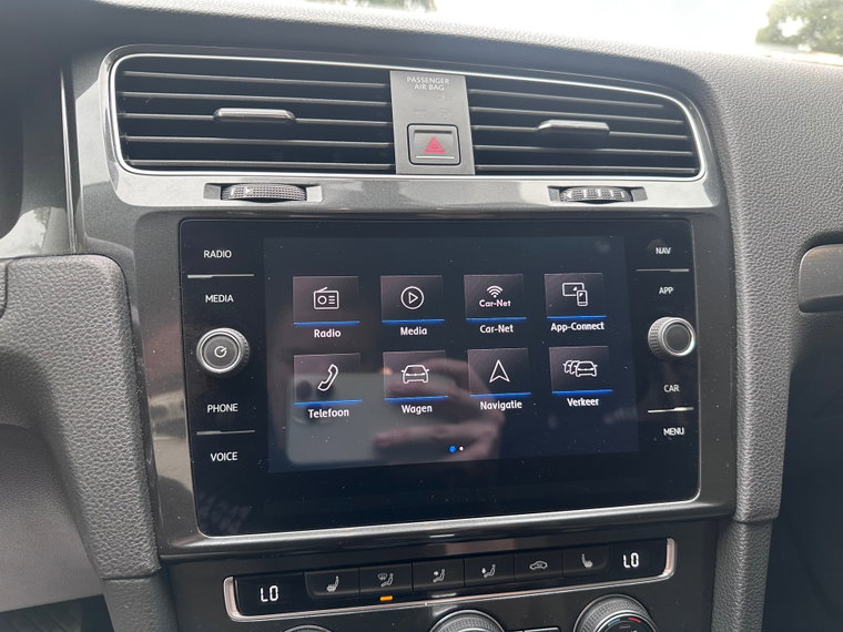 Vehicle Image 25