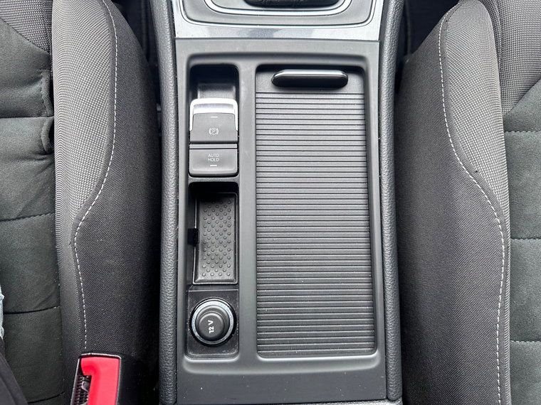 Vehicle Image 28
