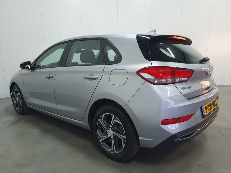 Vehicle Image 17