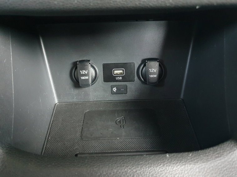 Vehicle Image 35