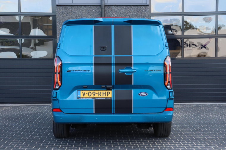 Vehicle Image 14