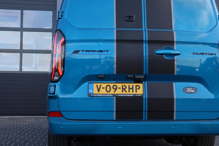 Vehicle Image 34