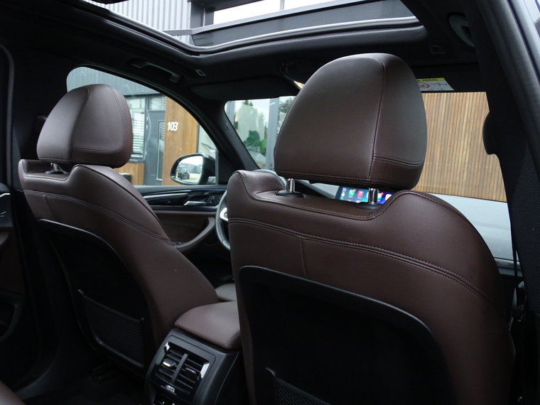 Vehicle Image 38
