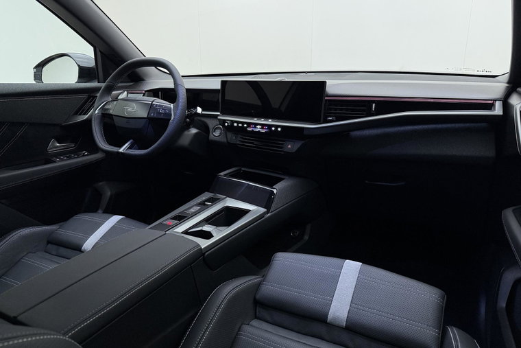 Vehicle Image 17