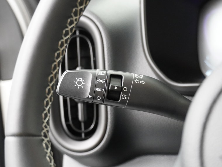 Vehicle Image 23
