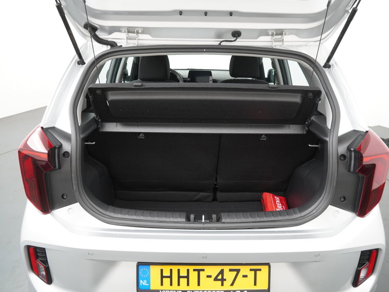 Vehicle Image 38