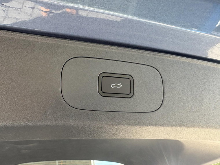 Vehicle Image 51