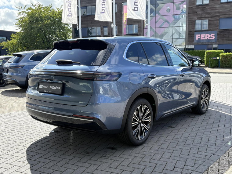 Vehicle Image 9