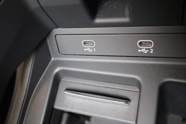 Vehicle Image 37