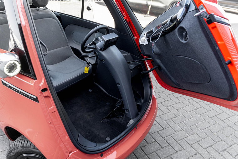 Vehicle Image 10