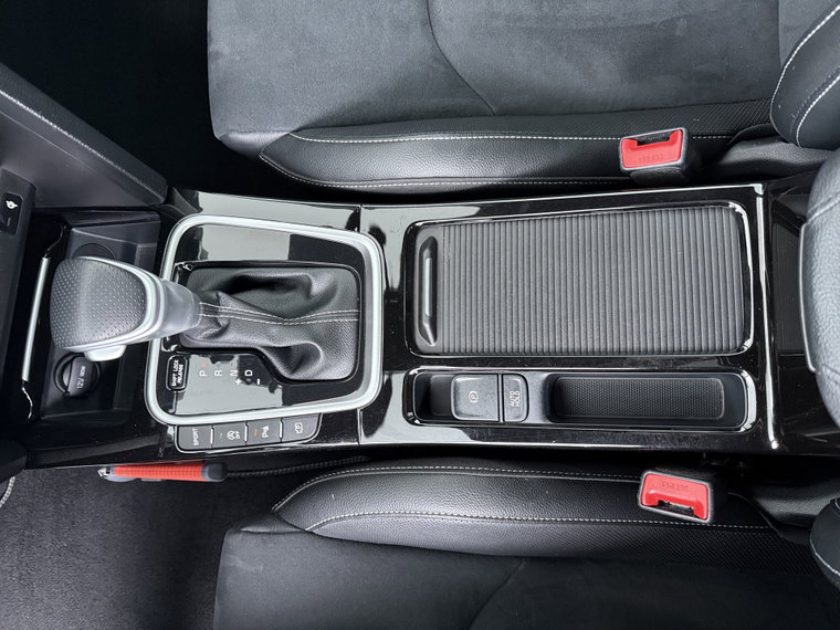 Vehicle Image 32