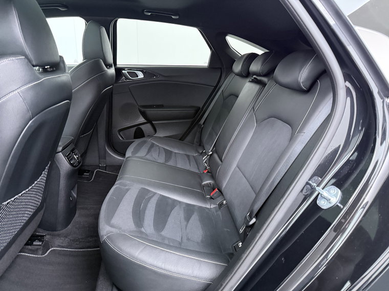 Vehicle Image 33