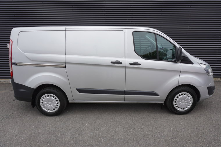 Vehicle Image 12