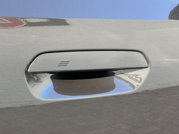 Vehicle Image 35