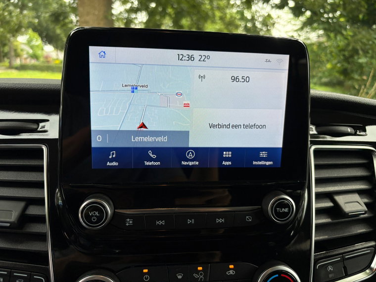 Vehicle Image 19