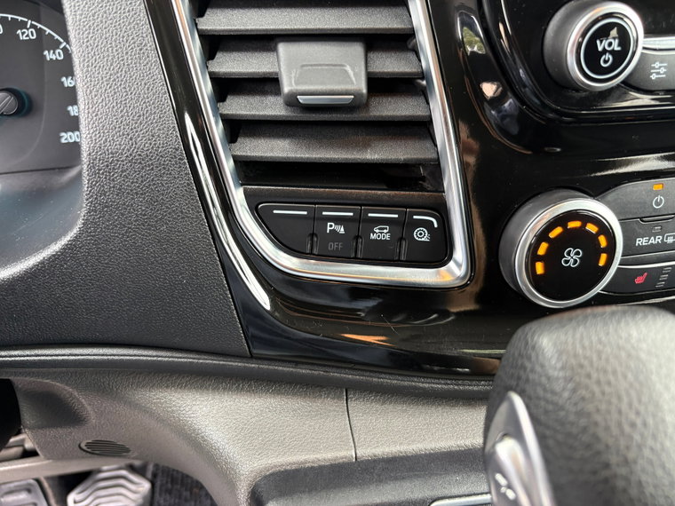 Vehicle Image 35