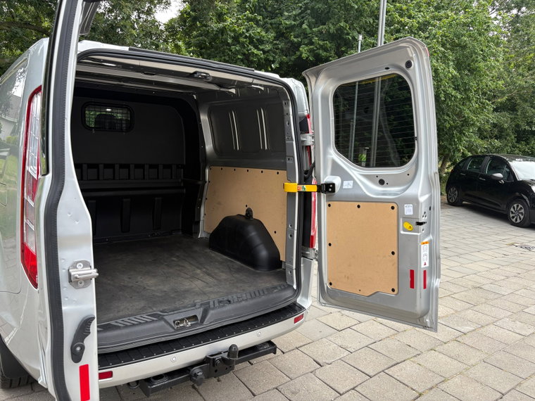 Vehicle Image 40