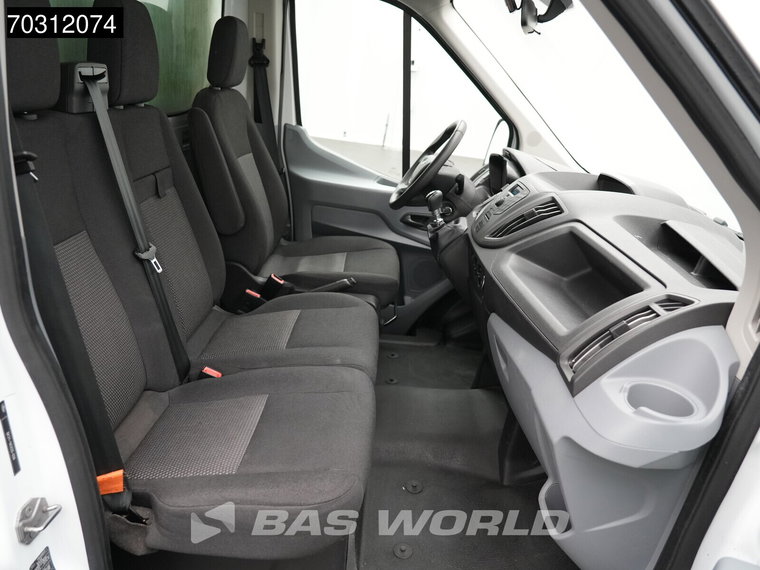 Vehicle Image 16