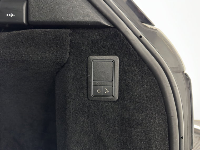 Vehicle Image 28