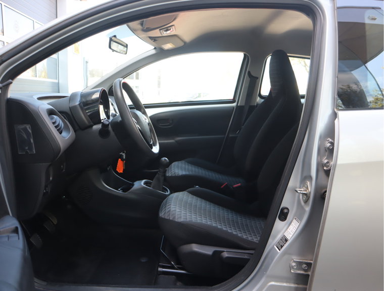 Vehicle Image 20