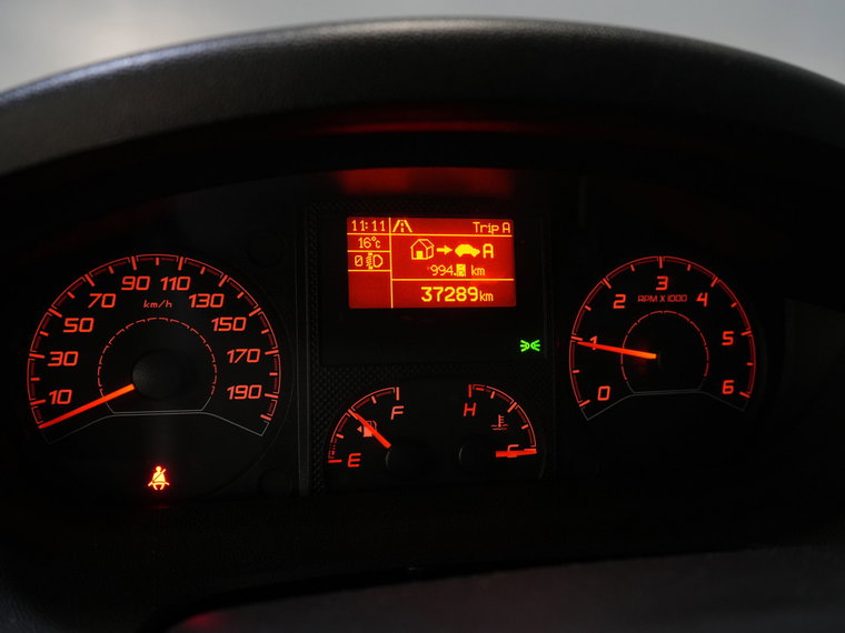 Vehicle Image 19