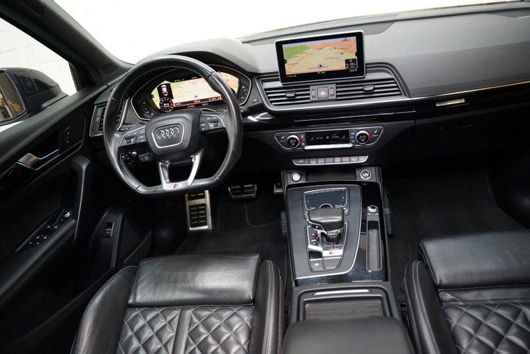 Vehicle Image 25