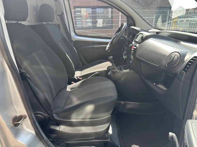 Vehicle Image 17