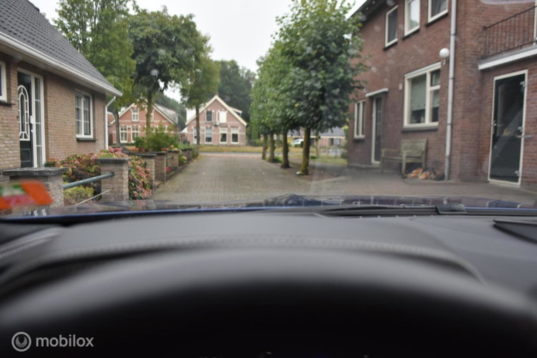 Vehicle Image 27