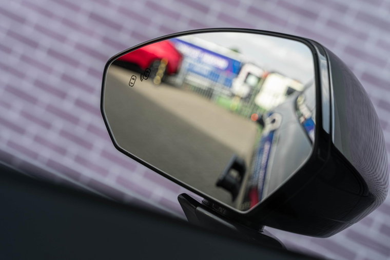 Vehicle Image 9