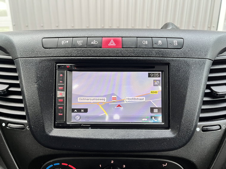 Vehicle Image 35
