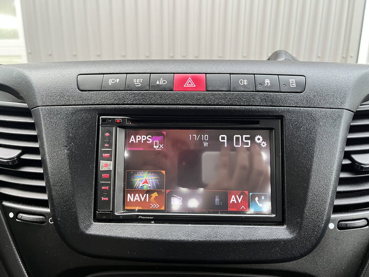 Vehicle Image 36