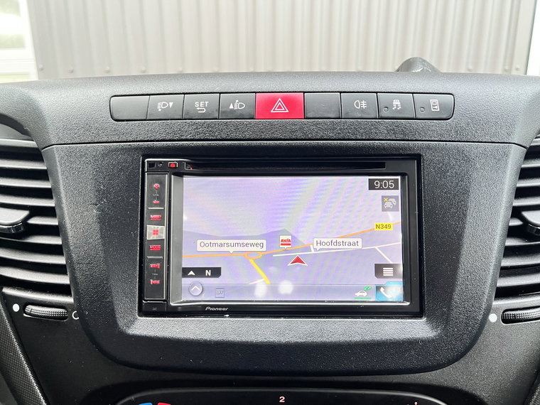 Vehicle Image 38