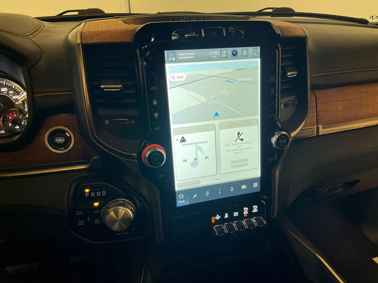 Vehicle Image 37