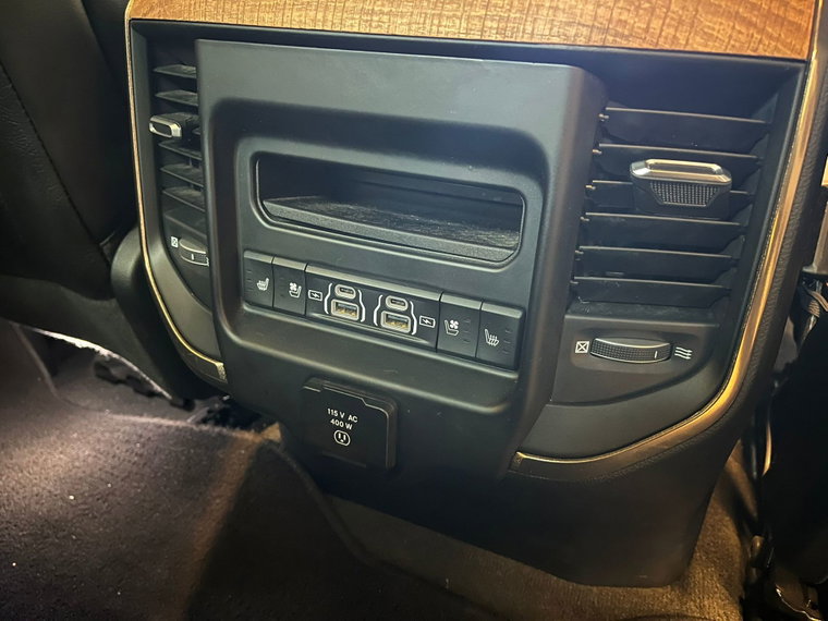 Vehicle Image 40