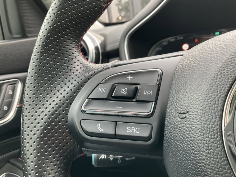 Vehicle Image 26