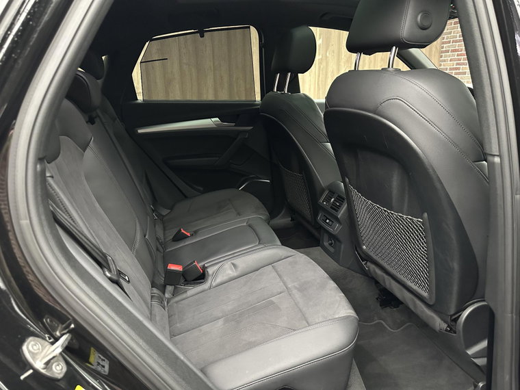 Vehicle Image 37