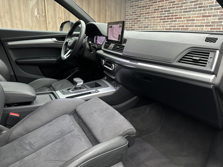 Vehicle Image 40