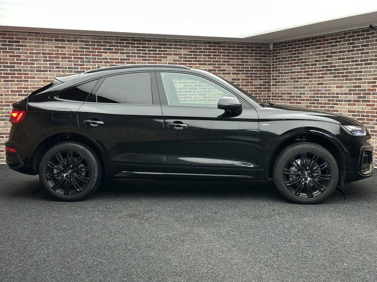 Vehicle Image 46